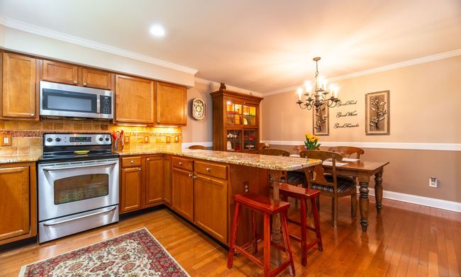 87 - 87 Allison Way, Condo with 3 bedrooms, 3 bathrooms and 3 parking in East Haven CT | Image 6
