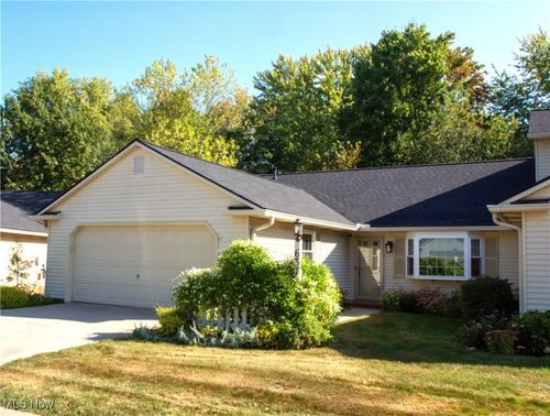 637 Bent Creek Dr, Wadsworth, OH, 44281-9403 | Card Image