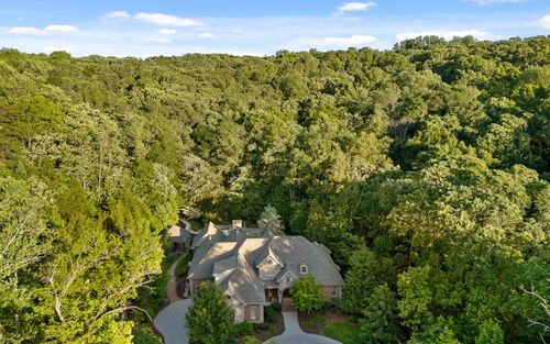 11 Saint Nicholas Way, Signal Mountain, TN, 37377-2153 | Card Image