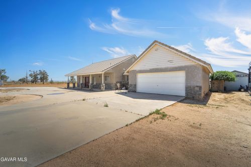 8016 W Avenue D12, Lancaster, CA, 93536-8759 | Card Image