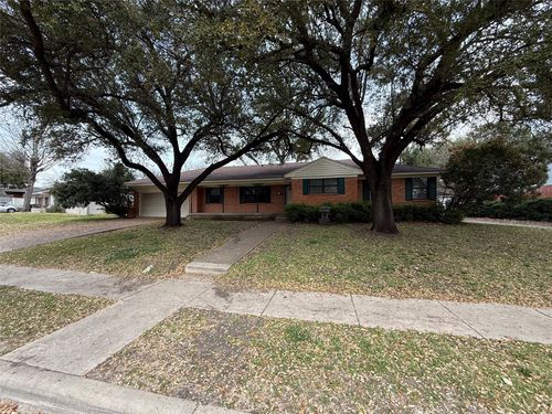 802 Ranier Circle, Garland, TX, 75041 | Card Image