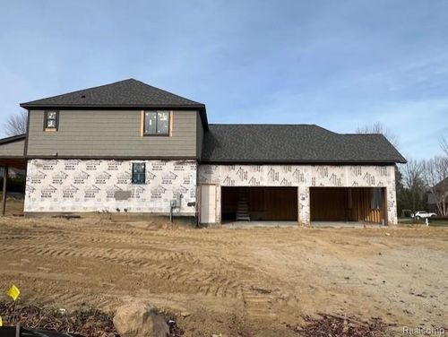 1 Fieldcrest Ct, Rochester, MI, 48307 | Card Image