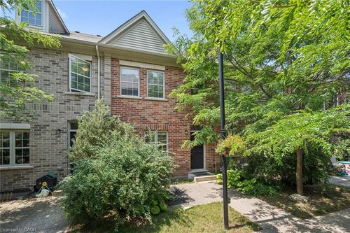 6 Beatrice Lane, Kitchener, ON, N2H0B3 | Card Image
