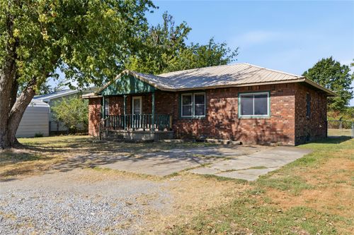 303 S Gray Pl, Chouteau, OK, 74337-3538 | Card Image