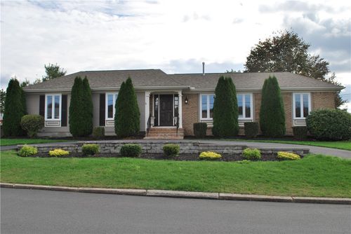 20 Carriage Way, North Providence, RI, 02904-3004 | Card Image