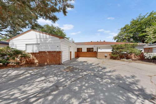 2825 Las Cruces Road Ne, Albuquerque, NM, 87110 | Card Image