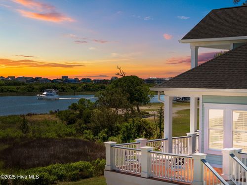 3953 Palm St Se, Bolivia, NC, 28422-8154 | Card Image