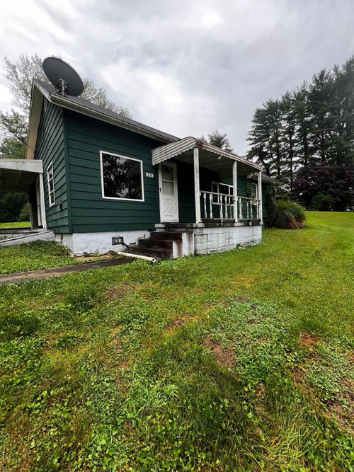 9894 Salem Hollow Rd Se, New Straitsville, OH, 43766-9739 | Card Image