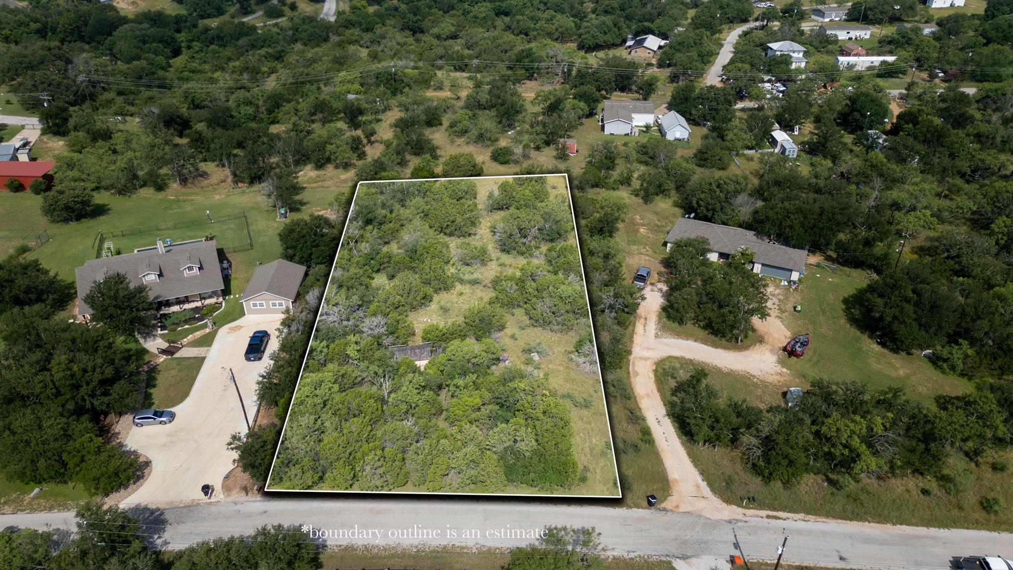 Land in Kingsland