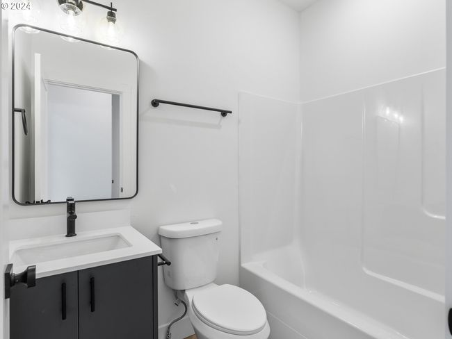 6611 N Fessenden St, Home with 0 bedrooms, 0 bathrooms and null parking in Portland OR | Image 17