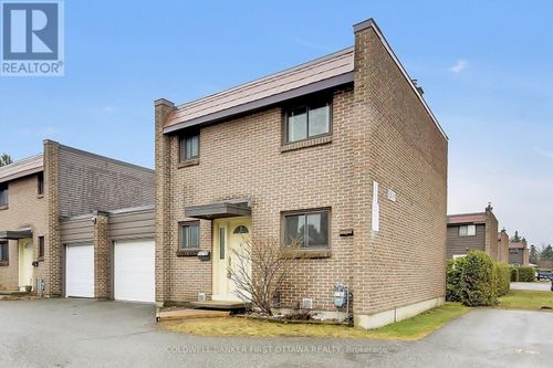 30-3924K Old Richmond Road, Ottawa, ON, K2H5C6 | Card Image