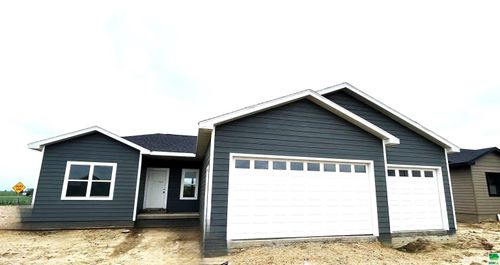 710 17th St Se, Orange City, IA, 51041-1889 | Card Image