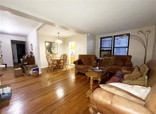 3f-2719 E 28th St, Brooklyn, NY, 11235-2438 | Card Image