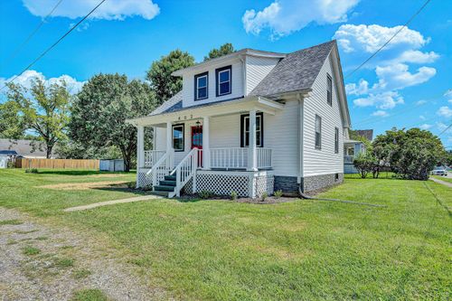 402 E 7th St, Salem, VA, 24153-5135 | Card Image