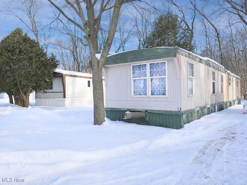 17 Hawaiian Dr, Madison, OH, 44057-2713 | Card Image