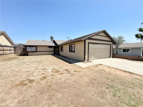 23214 Sonnet Dr, Moreno Valley, CA, 92557-5403 | Card Image