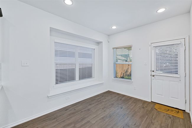 Foyer entrance featuring wood finished floors and recessed lighting | Image 10