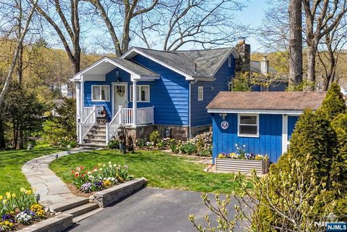 7 Birch Rd, Bloomingdale, NJ, 07403-1901 | Card Image