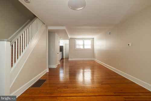 562 Millbank Rd, UPPER DARBY, PA, 19082-5006 | Card Image