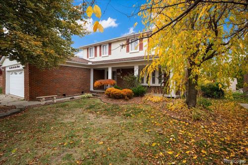 16213 Haverhill Dr, Macomb, MI, 48044-1951 | Card Image