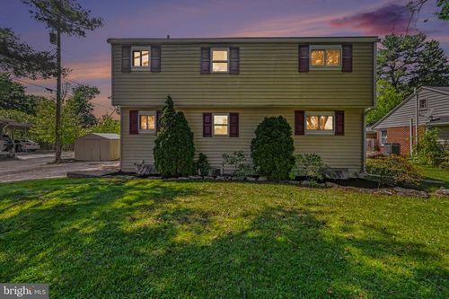 140 Glendale St, CARLISLE, PA, 17013-2703 | Card Image