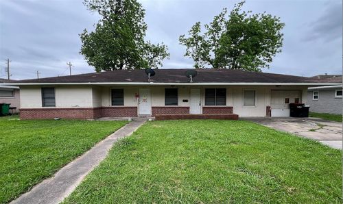 703 W Sterling St, Baytown, TX, 77520-4427 | Card Image