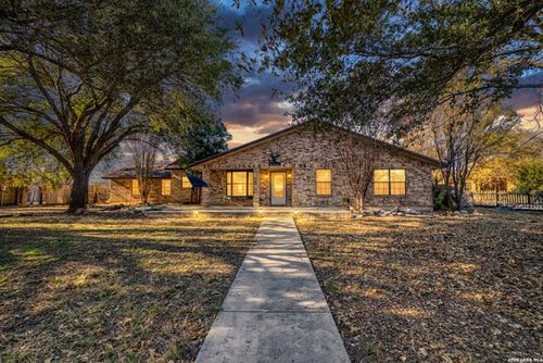 620 Cenizo Blvd, Uvalde, TX, 78801-4009 | Card Image