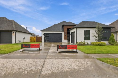 2110 E 138th St S, Bixby, OK, 74008-4283 | Card Image