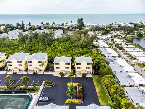 619 Cedars Ct, LONGBOAT KEY, FL, 34228-1845 | Card Image