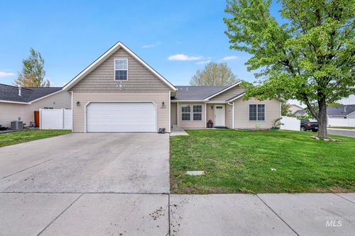 1517 N Elm St, Jerome, ID, 83338-5152 | Card Image