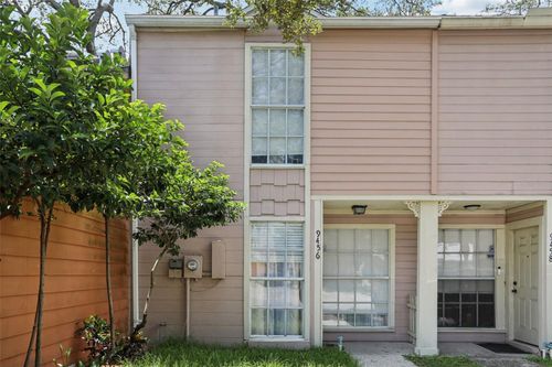 9456 Forest Hills Cir, TAMPA, FL, 33612-7652 | Card Image
