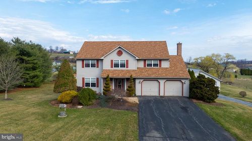 201 Mountain Top Rd, Wernersville, PA, 19565-9340 | Card Image