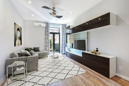 1l-106 Eckford St, Brooklyn, NY, 11222-3230 | Card Image
