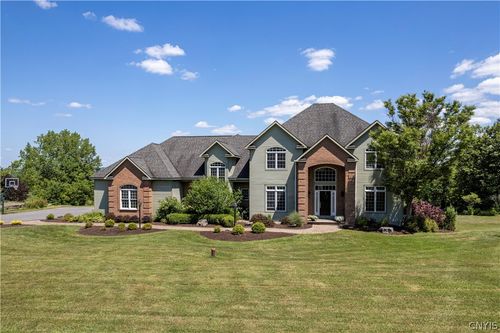 4020 Deer Crossing Run, Manlius, NY, 13104-8511 | Card Image