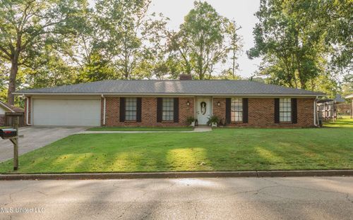 119 Long Meadow Road, Brandon, MS, 39042 | Card Image