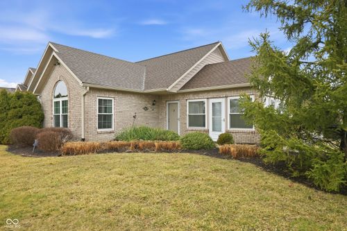 11597 Winding Wood Dr, Indianapolis, IN, 46235-9766 | Card Image