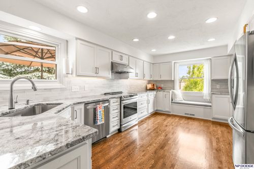 10920 Larimore Ave, Omaha, NE, 68164-2133 | Card Image