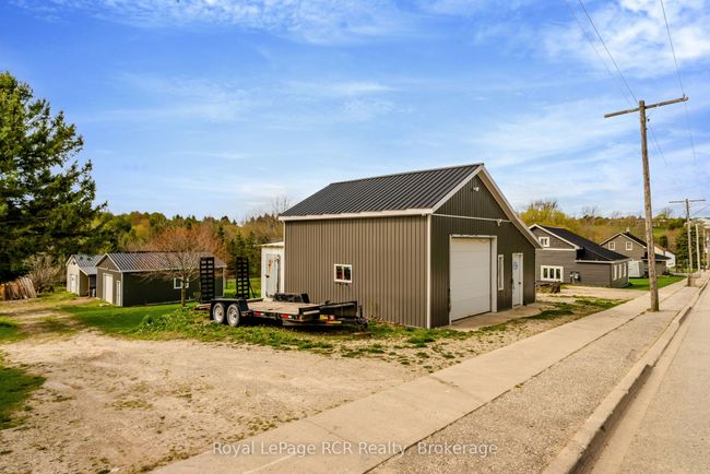 181 Council Rd, House other with 2 bedrooms, 1 bathrooms and 10 parking in Mildmay ON | Image 5