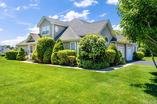 174 Adele Ct, Riverhead, NY, 11901-1869 | Card Image