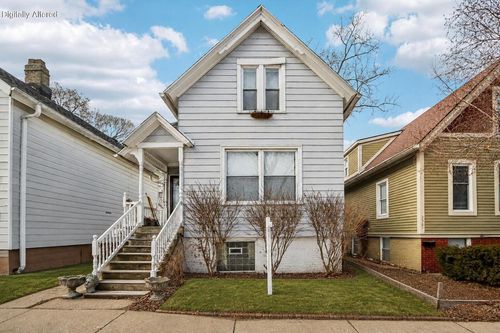 2557 N Gordon Place, MILWAUKEE, WI, 53212 | Card Image