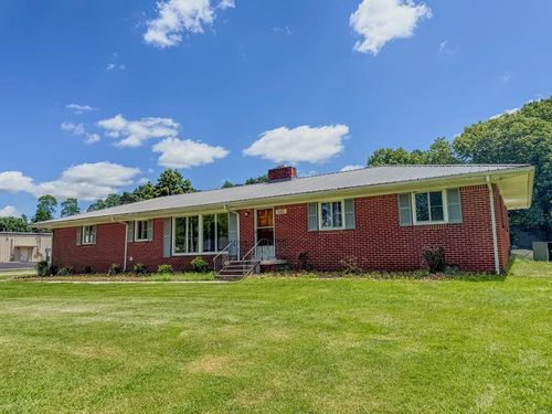 540 Fourth Ave S, Baxter, TN, 38544-5149 | Card Image