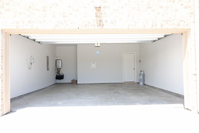 View of garage | Image 20