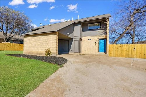 b-5000 Teri Rd, Austin, TX, 78744-3742 | Card Image