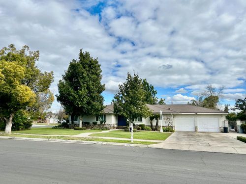 5734 N Colonial Avenue, Fresno, CA, 93704 | Card Image