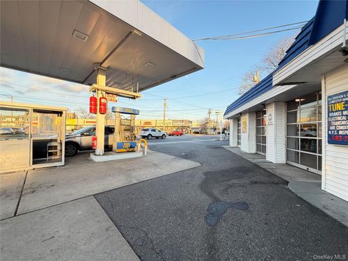 2 Front St, Hempstead, NY, 11550-3616 | Card Image