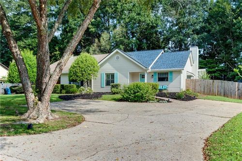 5097 Village Green Way, Alpharetta, GA, 30009-3647 | Card Image