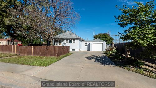 704 Memorial Drive, Grand Island, NE, 68801 | Card Image