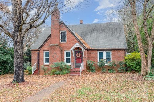 515 S Ashe Ave, Newton, NC, 28658-3430 | Card Image