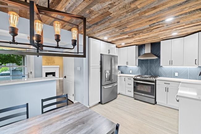 181 Manchester St, House other with 2 bedrooms, 1 bathrooms and 1 parking in Boston MA | Image 4
