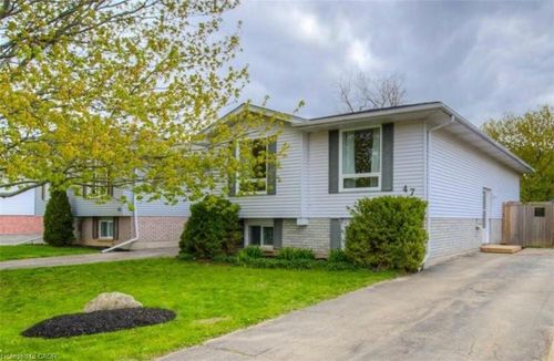 47 Osijek Cres, Brantford, ON, N3P1Z4 | Card Image